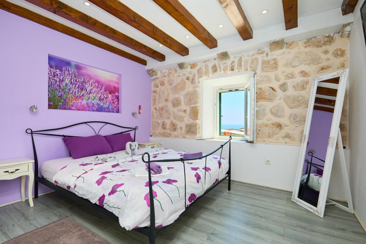 Apartment Stone House Biskup