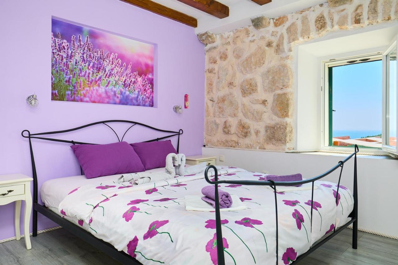 Stone House Biskup Apartment