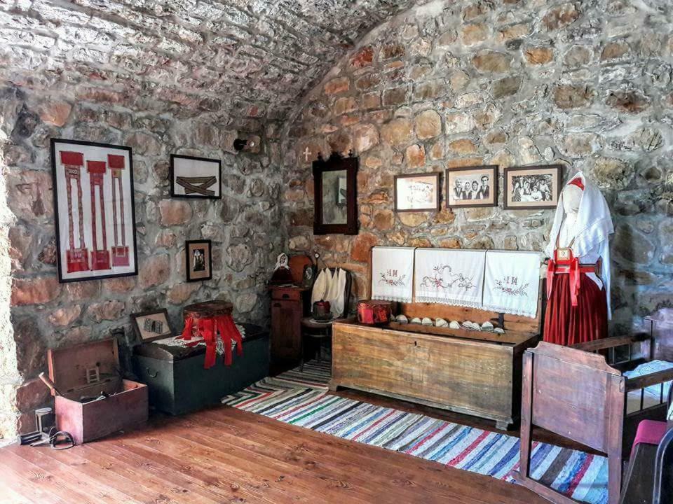 Stone House Biskup
